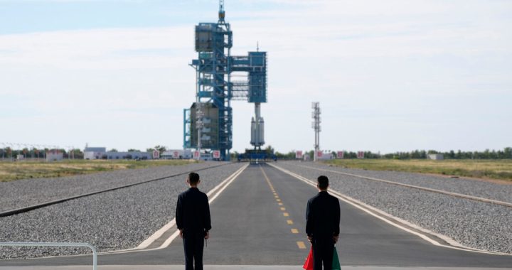 China Maps Out Plans to Put Astronauts on the Moon and on Mars